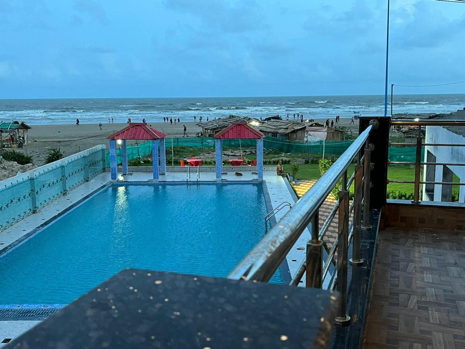 Sea Queen Beach Resort On Beach !! Couple Friendly Family Resort !! มันดราโมนี ภายนอก รูปภาพ